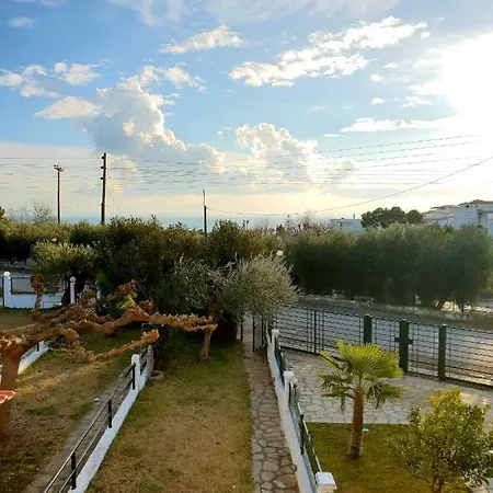 Σπίτι διακοπών Cozy Maisonette In Γερακινή